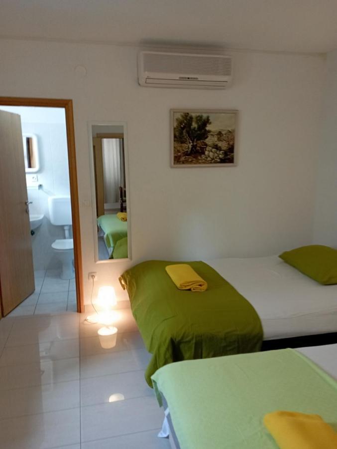 Apartmani Trubi 1 Vodice Exteriör bild